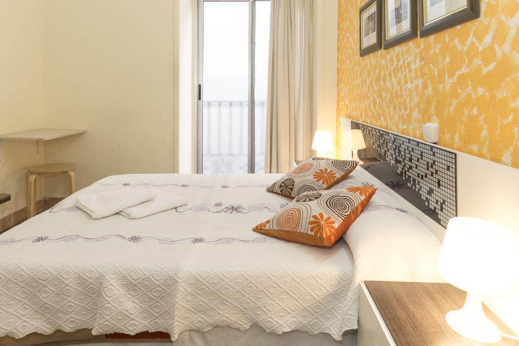 Pension Dani Barcelona Exterior photo